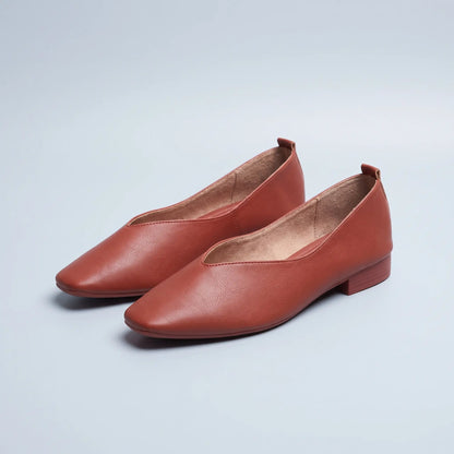 The Mira V-Cut Flat